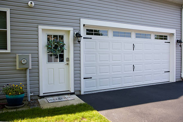 24/7 Emergency Garage Door Panel Replacement experts in Cairo, IL